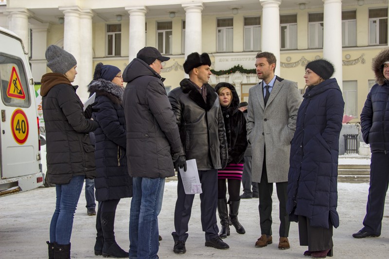 Алексей Вихарев поучаствовал в объезде Орджоникидзевского района