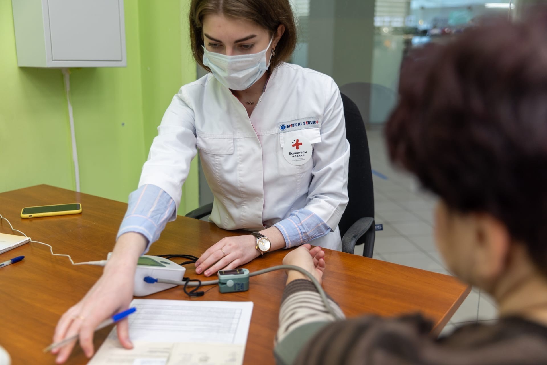 В торговом комплексе «Окей» на Эльмаше при моей поддержке регулярно  проходит диспансеризация жителей. - Алексей Вихарев - официальный сайт